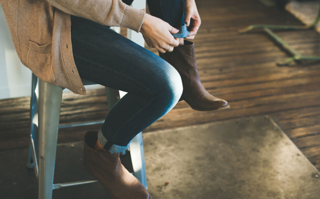 Lorem Ipsum. Proin gravida nibh vel velit auctor aliquet. Aenean sollicitudin, lorem quis bibendum auctor, nisi elit consequat ipsum, nec sagittis sem nibh id elit.